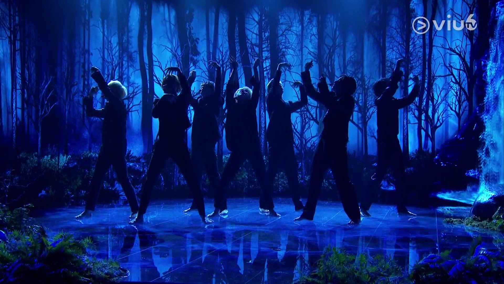BTS(防彈少年團)- Black Swan(ViuTV6 The Late Late Show)